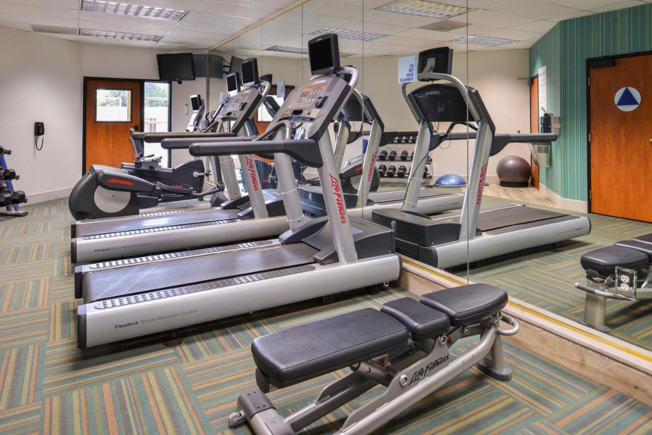 | Holiday Inn Express & Suites Elk Grove Central - Hwy 99, an IHG Hotel