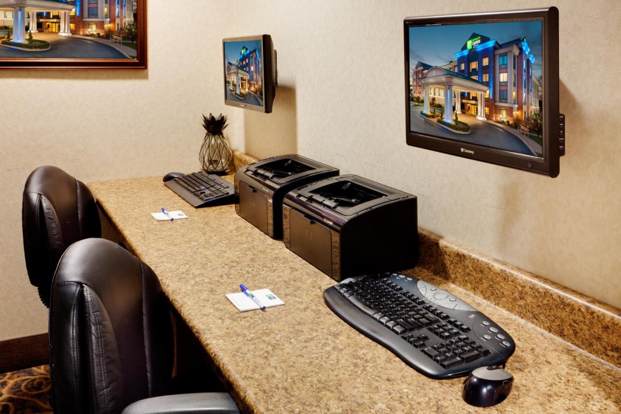 | Holiday Inn Express Hotel & Suites Warwick-Providence (Arpt)