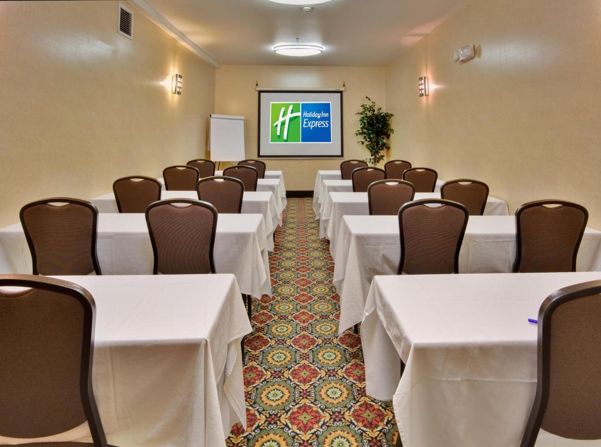  | Holiday Inn Express Hotel & Suites Ontario Airport-Mills Mall, an IHG Hotel
