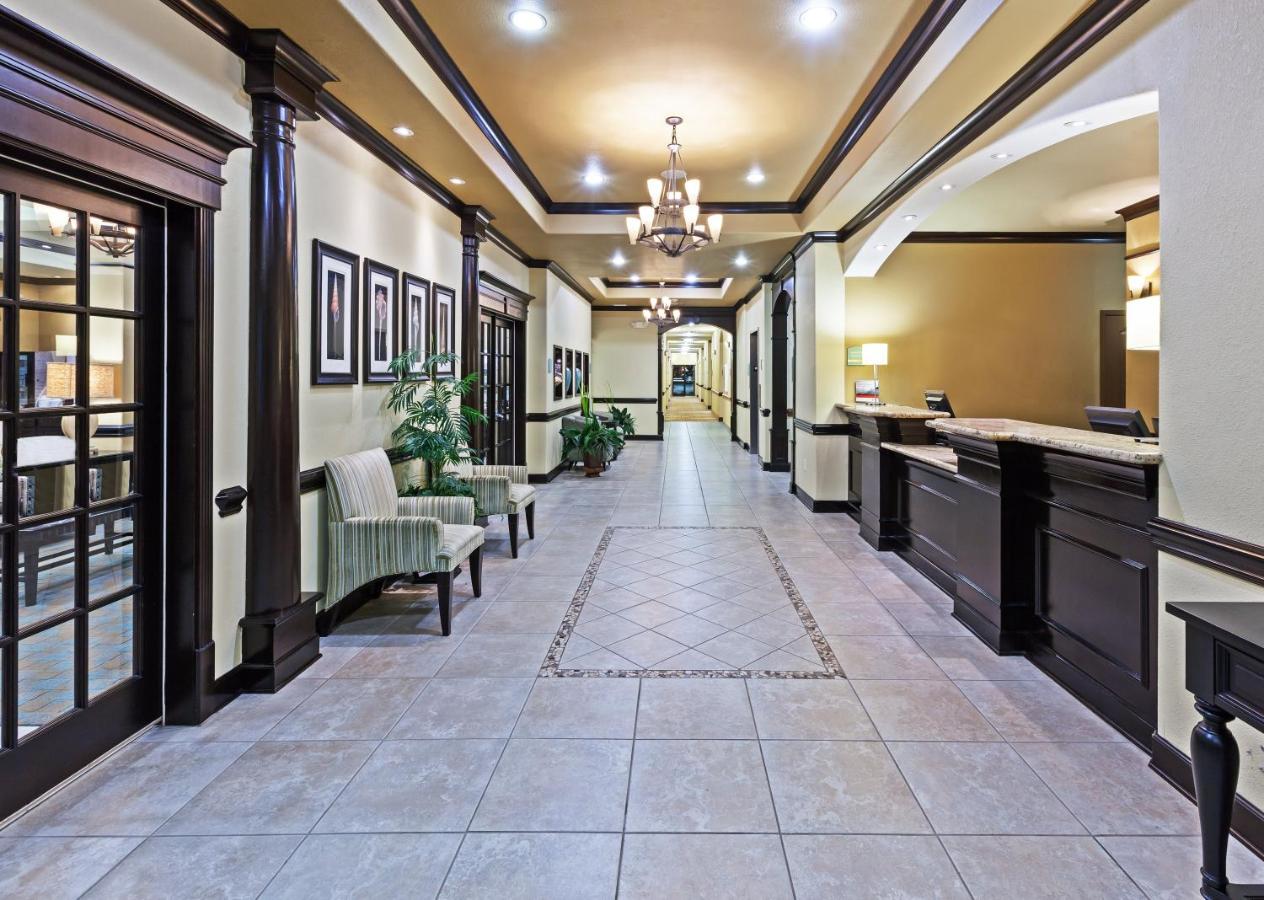  | Holiday Inn Express & Suites Victoria, an IHG Hotel