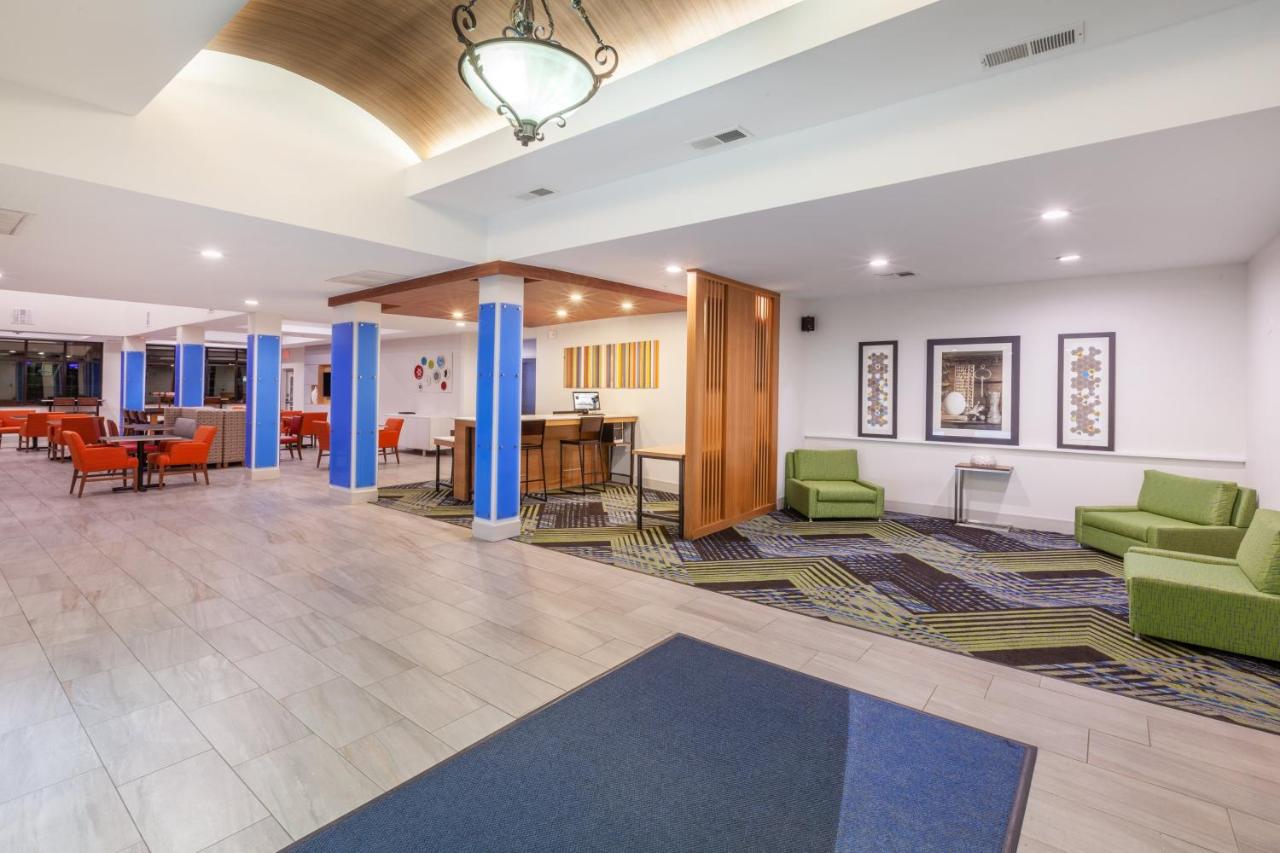  | Holiday Inn Express Hotel and Suites Orange, an IHG Hotel