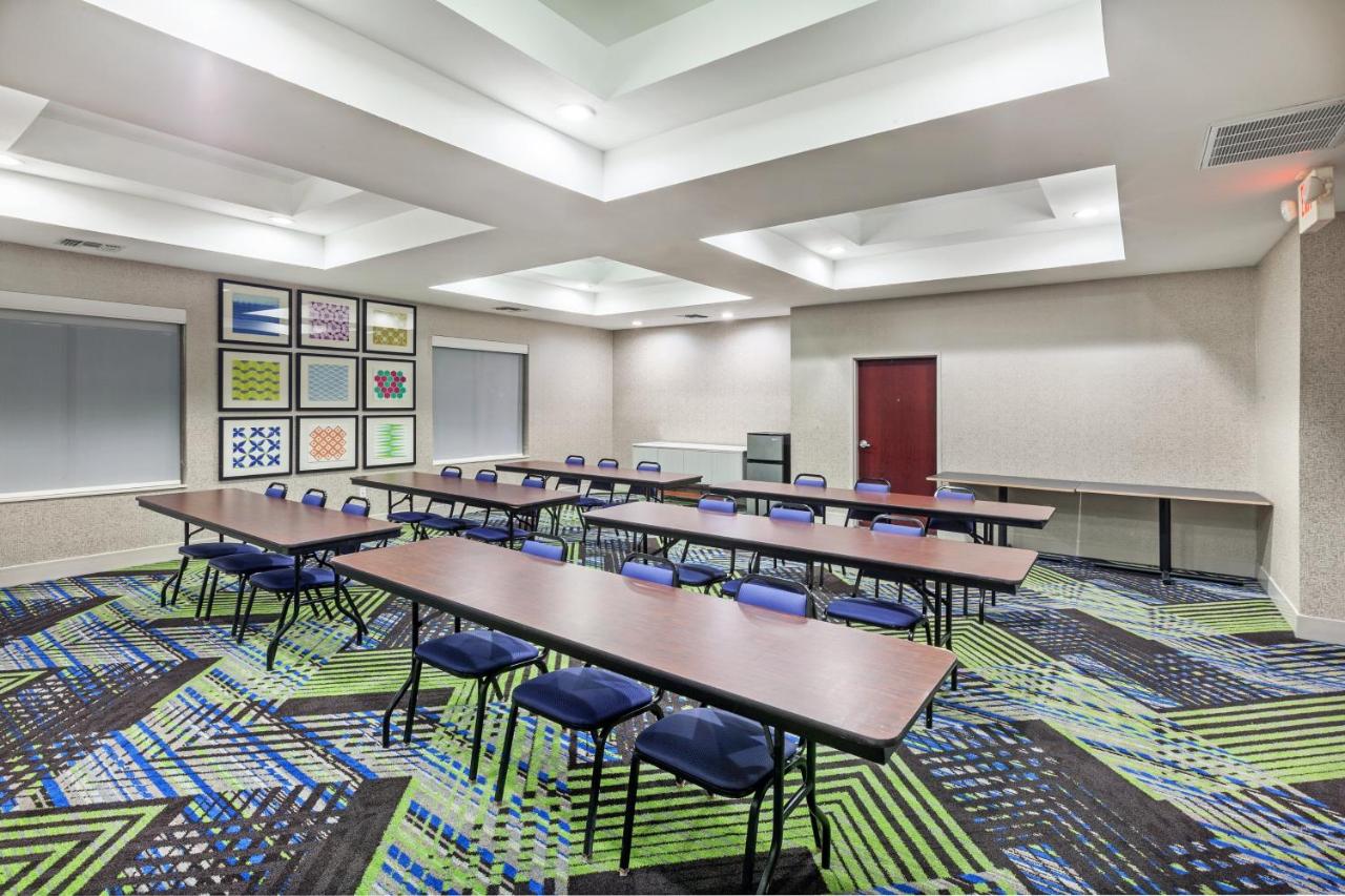  | Holiday Inn Express Hotel and Suites Orange, an IHG Hotel