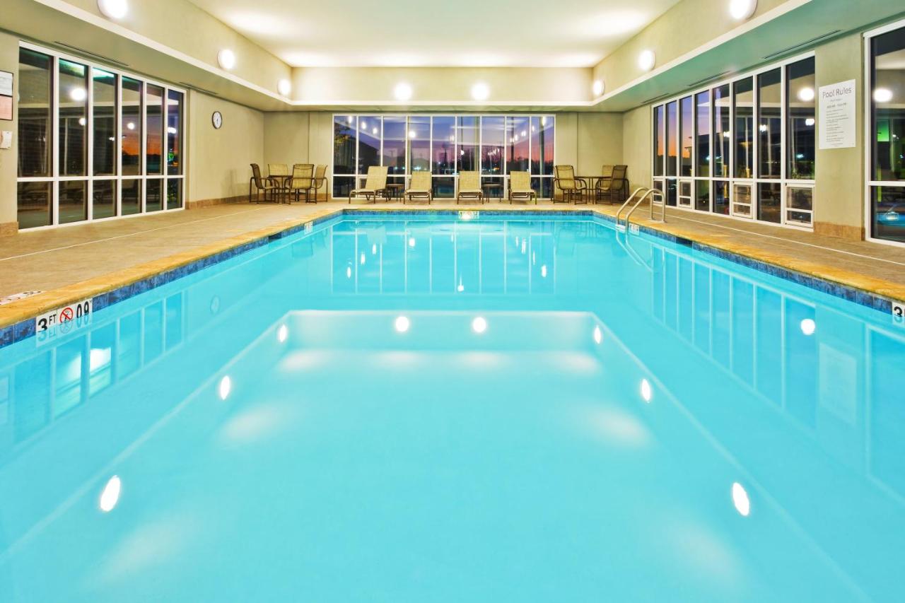 | Holiday Inn Express Hotel Ooltewah Springs-Chattanooga, an IHG Hotel
