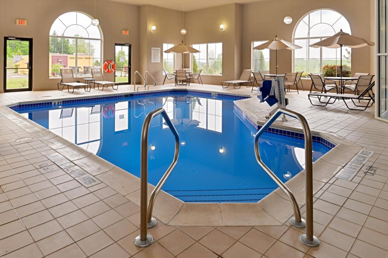 | Holiday Inn Express & Suites St Marys, an IHG Hotel
