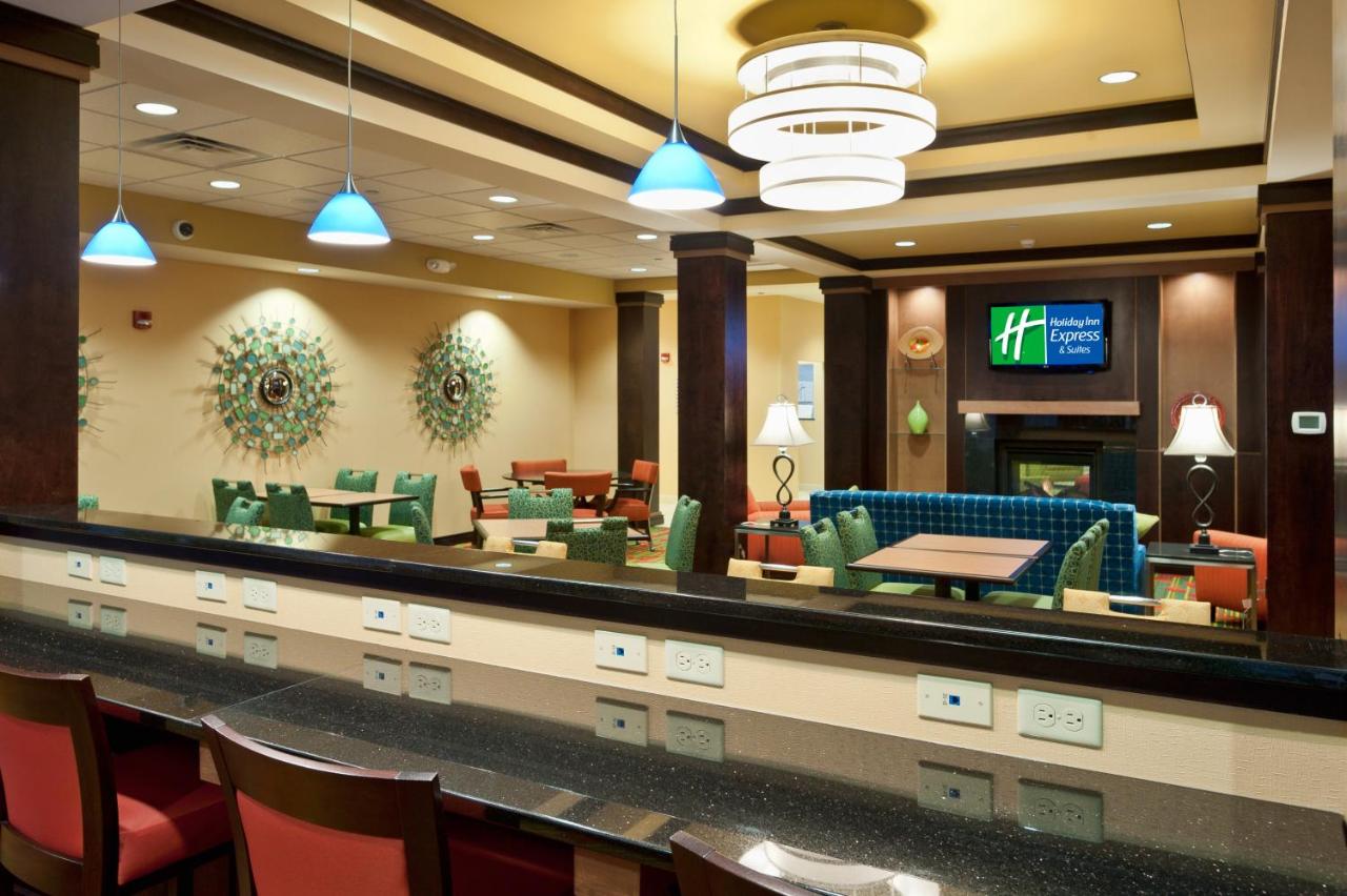 | Holiday Inn Express & Suites Dayton South - I-675, an IHG Hotel