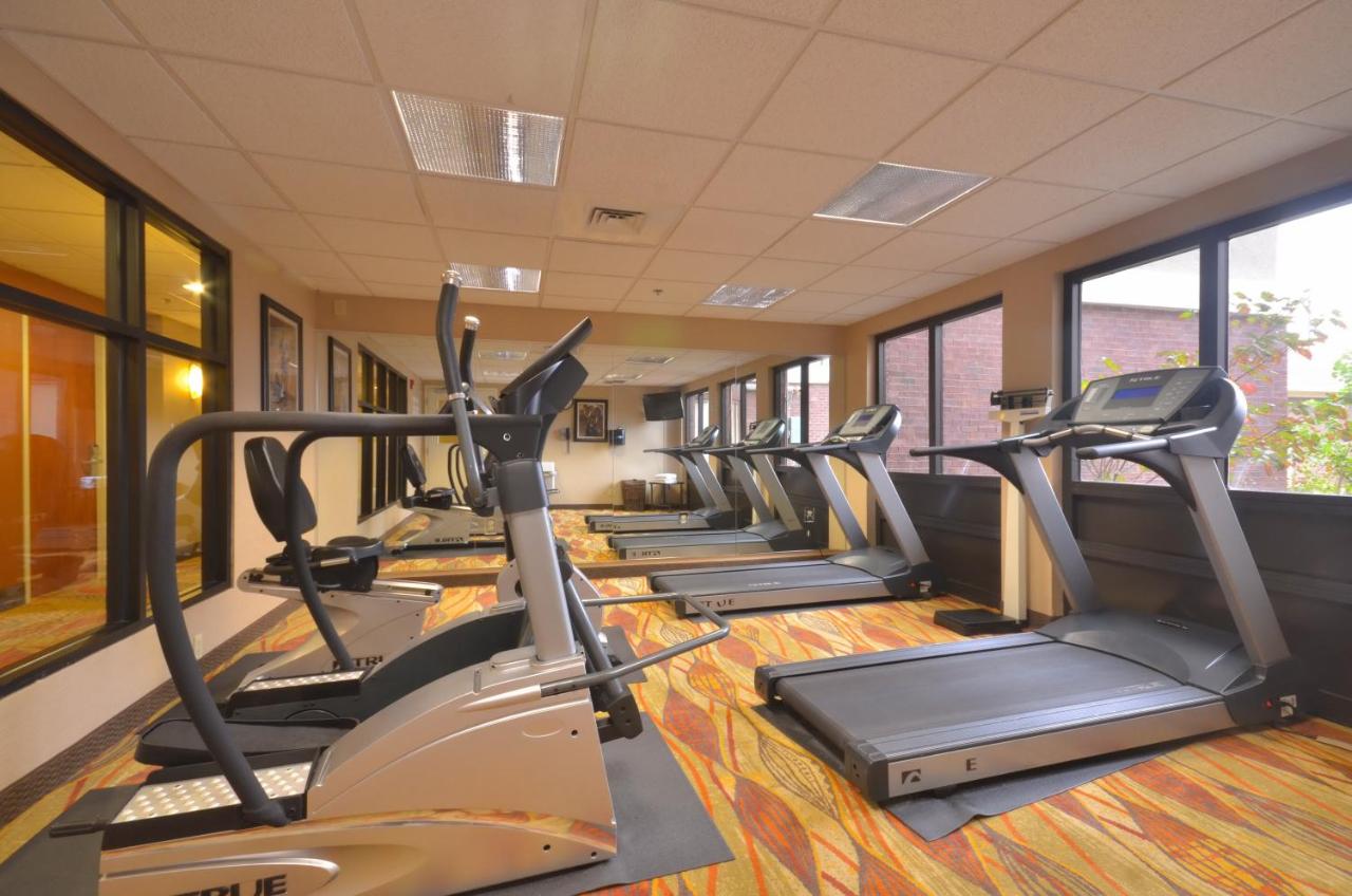 | Holiday Inn Express & Suites Pine Bluff/Pines Mall, an IHG Hotel