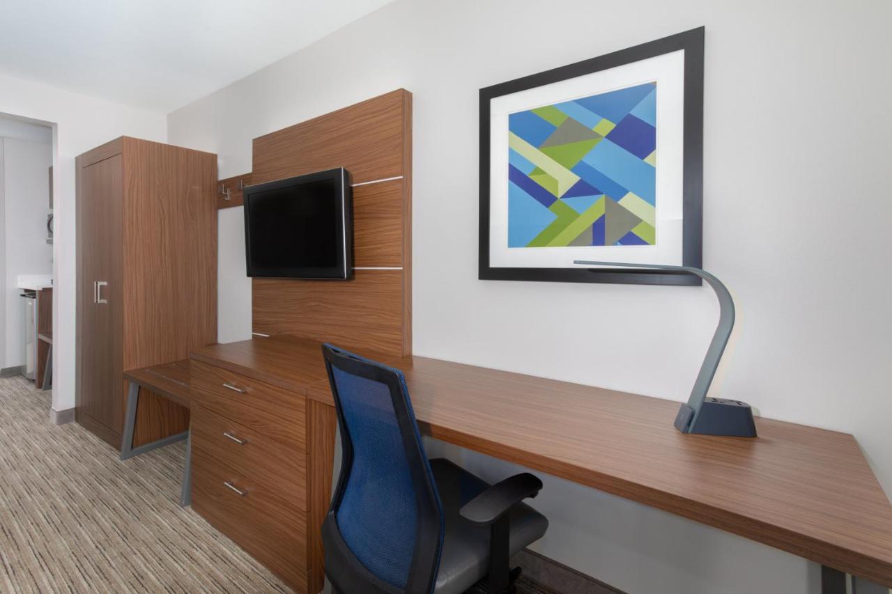 Holiday Inn Express & Suites Phoenix Tempe - University