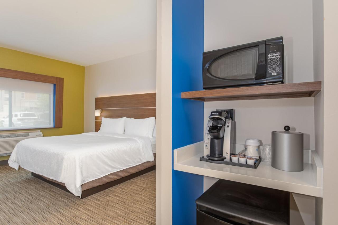  | Holiday Inn Express & Suites Phoenix Tempe - University