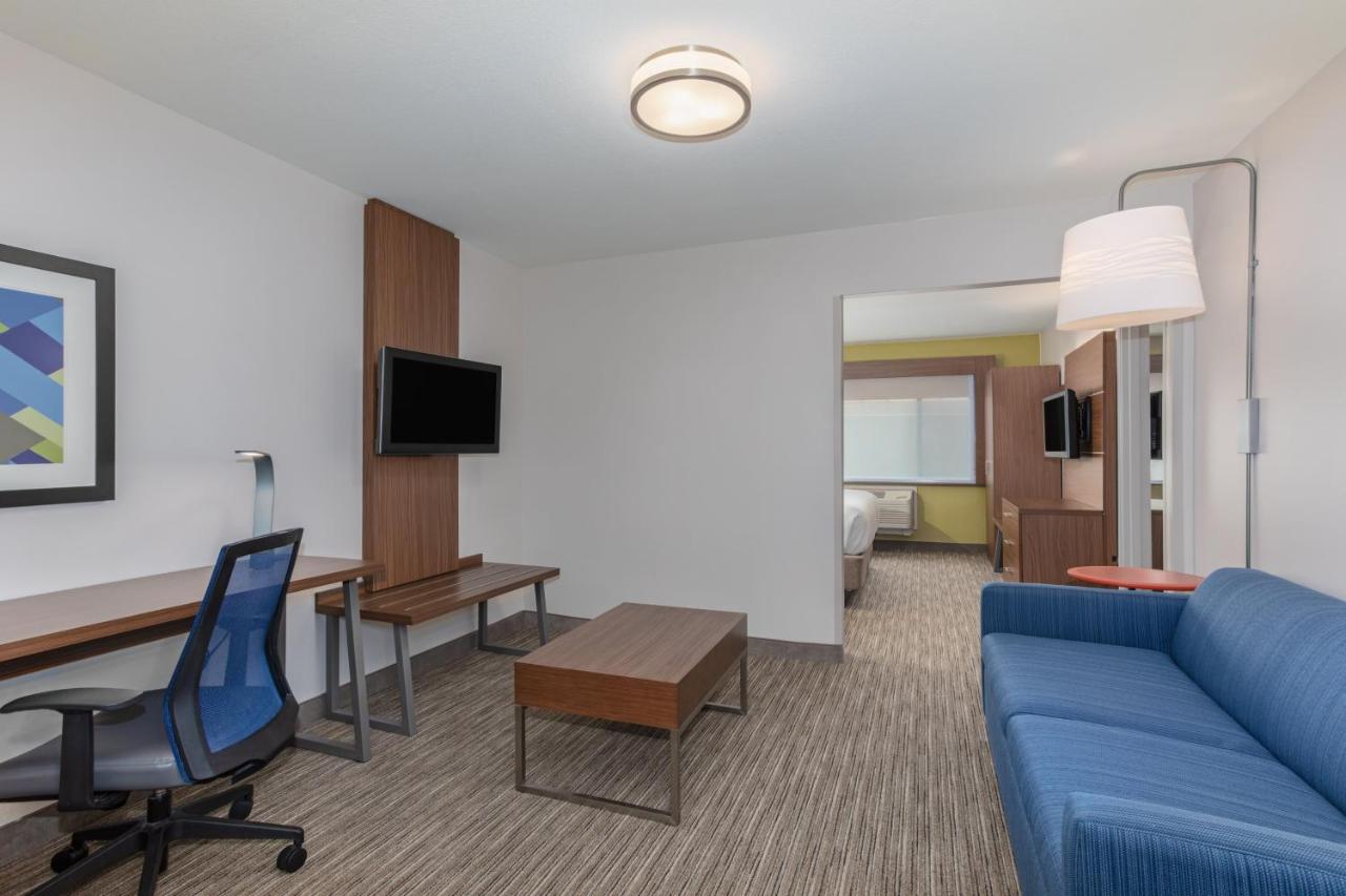 Holiday Inn Express & Suites Phoenix Tempe - University