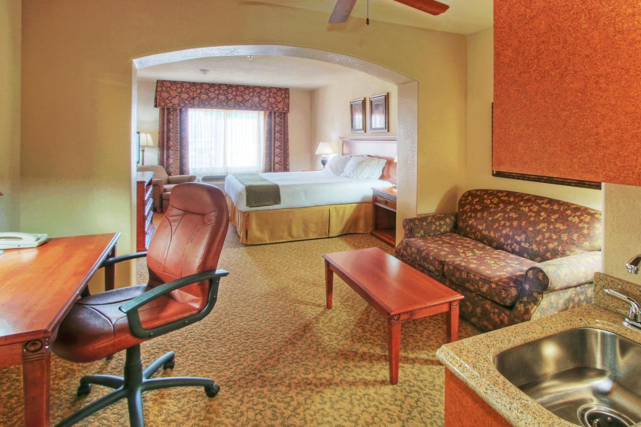  | Holiday Inn Express Hotel and Suites Las Cruces