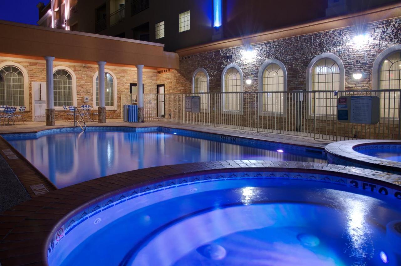  | Holiday Inn Express Hotel & Suites Galveston West-Seawall, an IHG Hotel