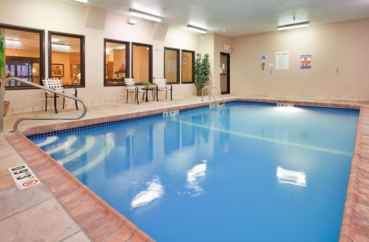 | Holiday Inn Express Kansas City Liberty Missouri, an IHG Hotel