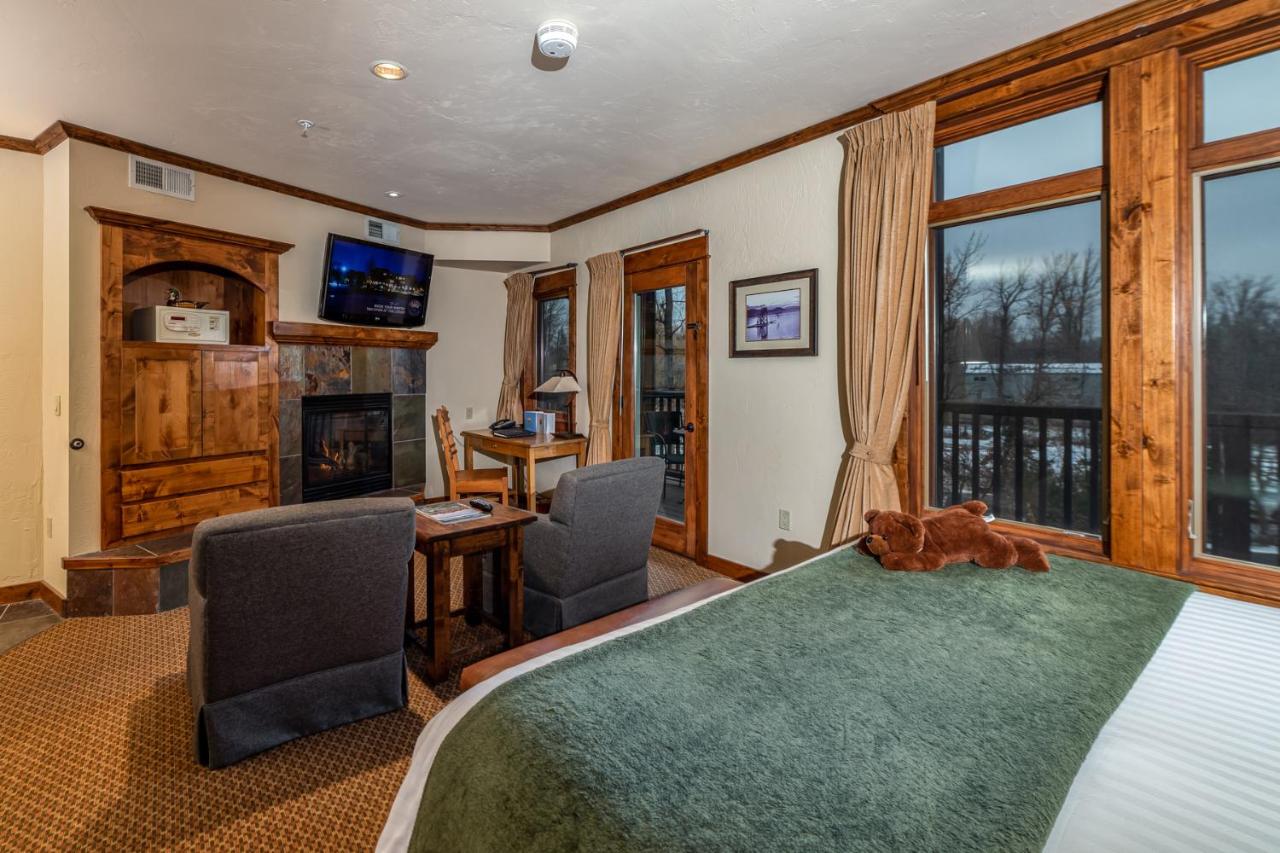 King Studio at Lodge at Whitefish Lake