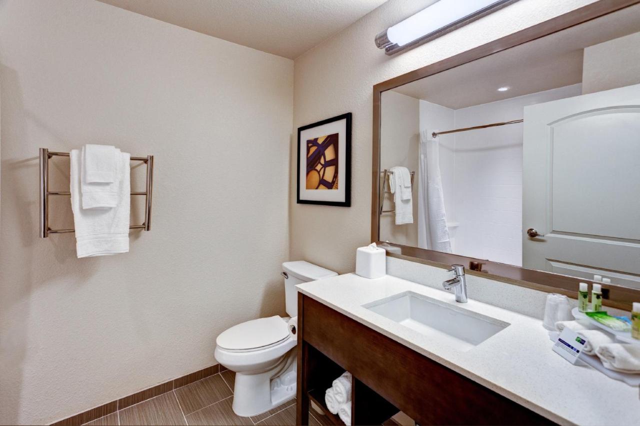 Room with Two Beds - Hearing Accessible - Non-Smoking at Holiday Inn Express & Suites Manhattan by IHG