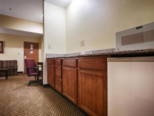 Room #7863812 at Country Inn & Suites by Radisson, Pickerington, OH