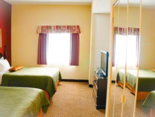 Room #7863812 at Country Inn & Suites by Radisson, Pickerington, OH