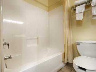 Room #7863813 at Country Inn & Suites by Radisson, Pickerington, OH