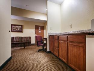 Room #7863815 at Country Inn & Suites by Radisson, Pickerington, OH