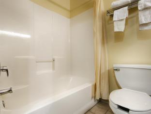 Room #7863815 at Country Inn & Suites by Radisson, Pickerington, OH