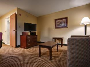 Room #7863816 at Country Inn & Suites by Radisson, Pickerington, OH