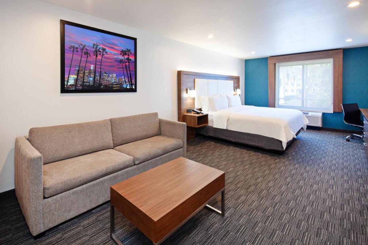 King Suite with Sofa Bed at Holiday Inn Express Hotel & Suites Hollywood Walk of Fame by IHG