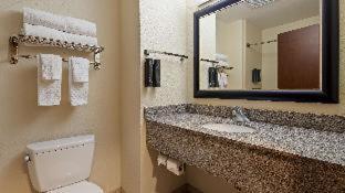 Room #101126812 at Best Western Plus Chain of Lakes Inn & Suites