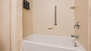 Room #101126812 at Best Western Plus Chain of Lakes Inn & Suites