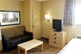 Room #42127612 at Extended Stay America Select Suites - Destin - US 98 - Emerald Coast Pkwy.