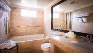Room #5659622 at Best Western Plus Sunset Plaza Hotel