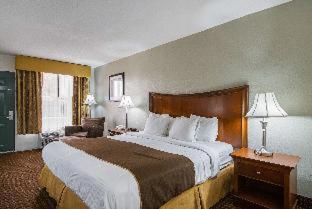 Room #18787012 at Best Western Central Inn