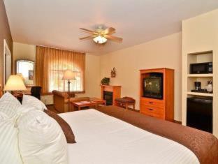 Room #47344620 at Best Western Plus Ruidoso Inn