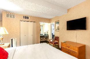 Room #18073613 at Red Lion Hotel Rosslyn Iwo Jima