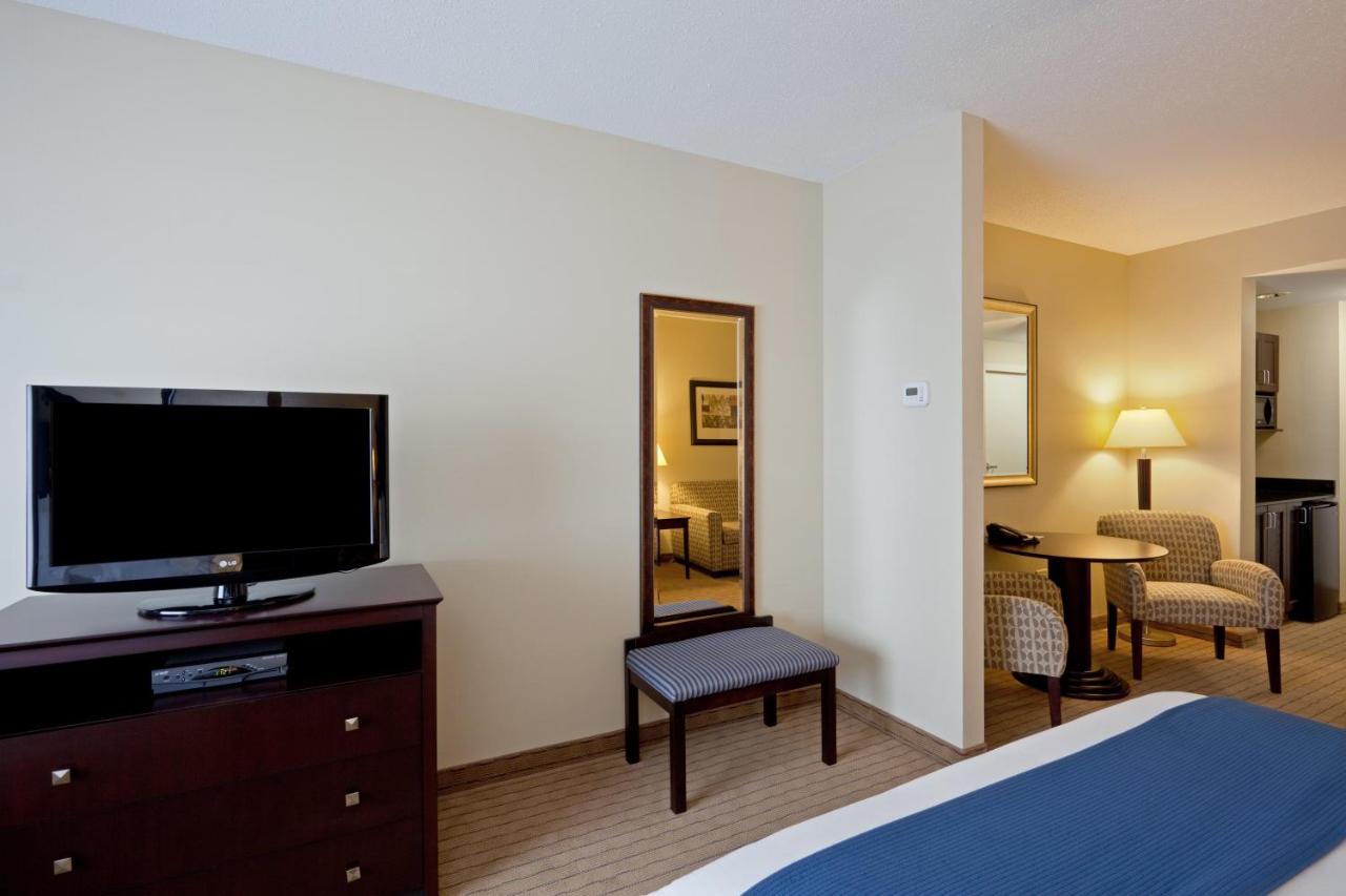 | Holiday Inn Express & Suites Malone, an IHG Hotel