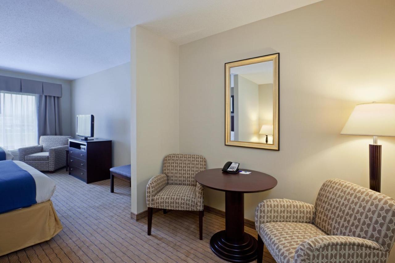 | Holiday Inn Express & Suites Malone, an IHG Hotel