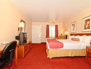 Room #51337419 at Best Western Grants Pass Inn