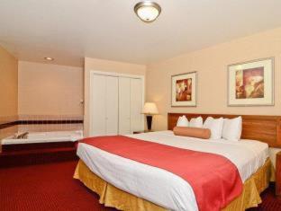 Room #51337416 at Best Western Grants Pass Inn