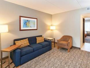 Room #128592818 at Best Western Bridgeview Hotel