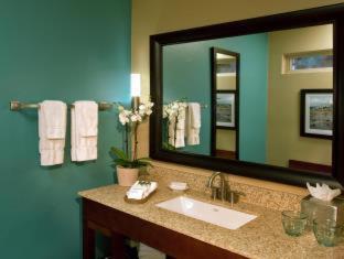 Room #5950551 at Best Western Plus Beach View Lodge Carlsbad