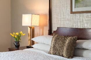 Room #110775316 at Meadowbrook Inn
