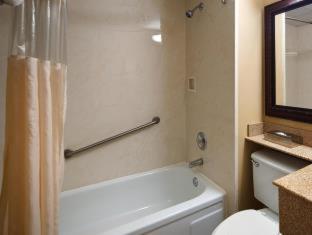Room #39009619 at Fort Washington Inn