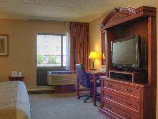 Room #34535019 at Best Western Woodhaven Inn