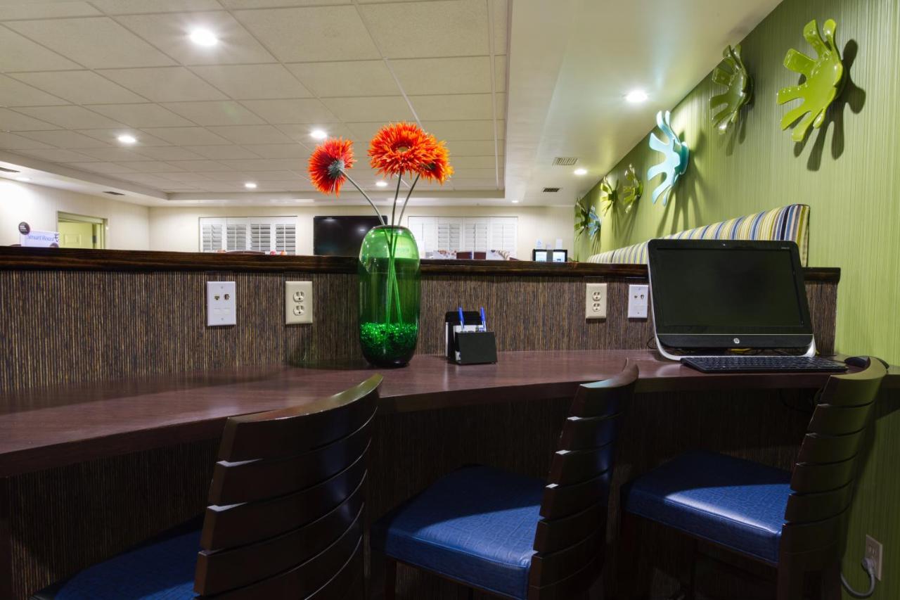  | Holiday Inn Express Hotel & Suites Plant City, an IHG Hotel