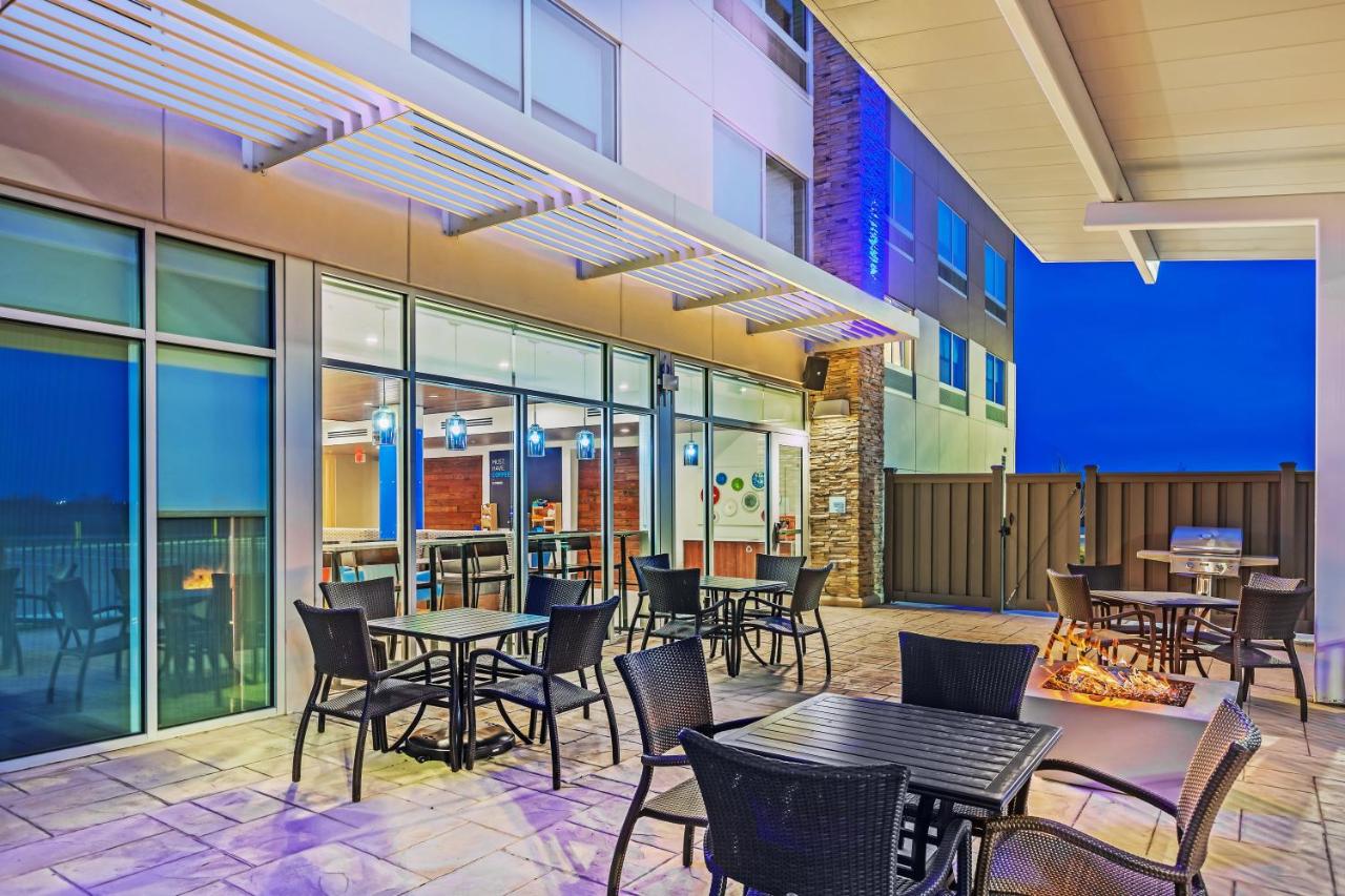  | Holiday Inn Express and Suites Chanute, an IHG Hotel