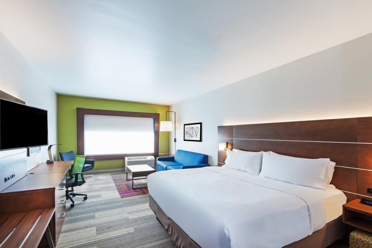  | Holiday Inn Express and Suites Chanute, an IHG Hotel