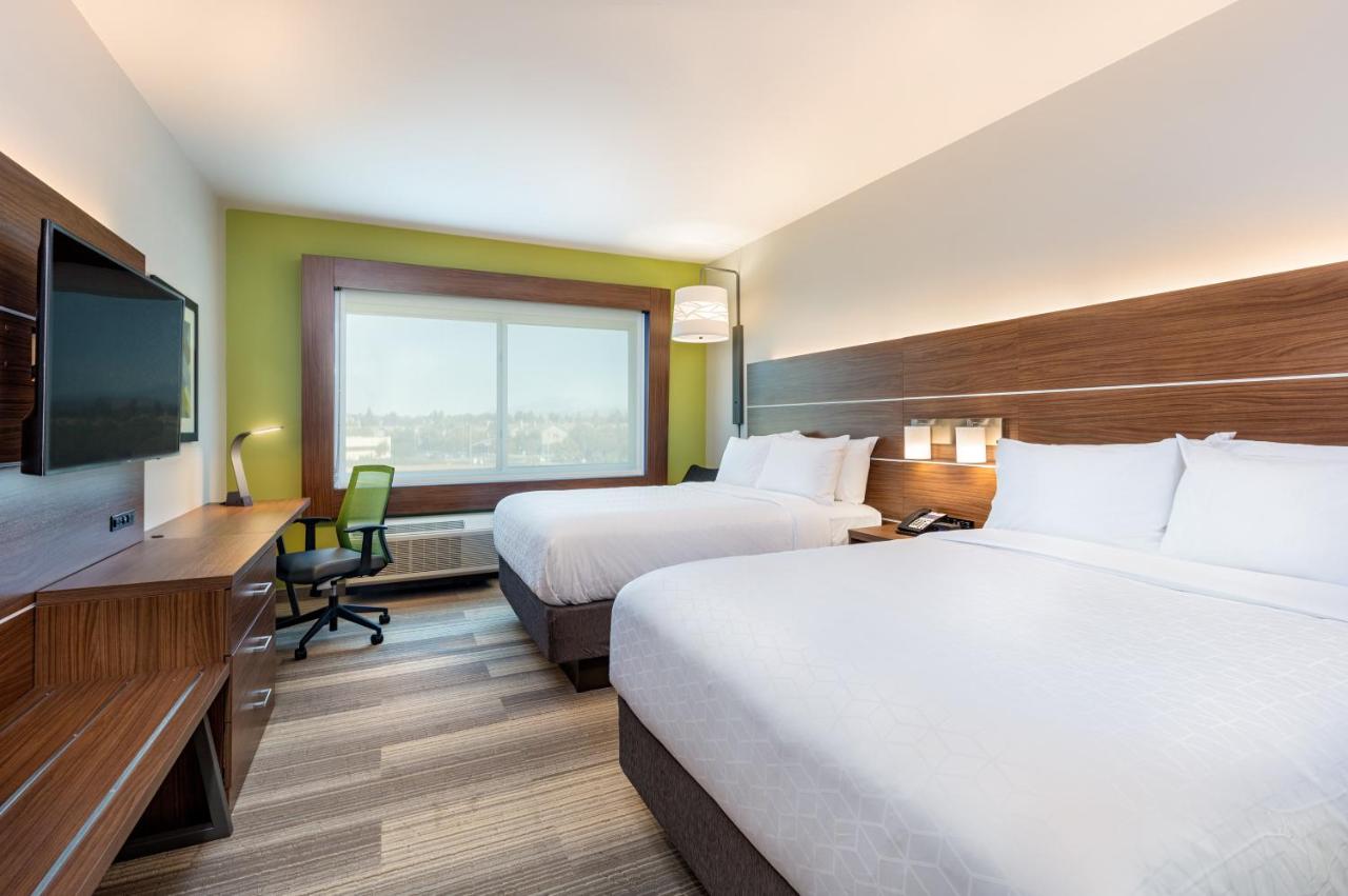Queen Room with Two Queen Beds - Non-Smoking at Holiday Inn Express & Suites Moreno Valley - Riverside by IHG