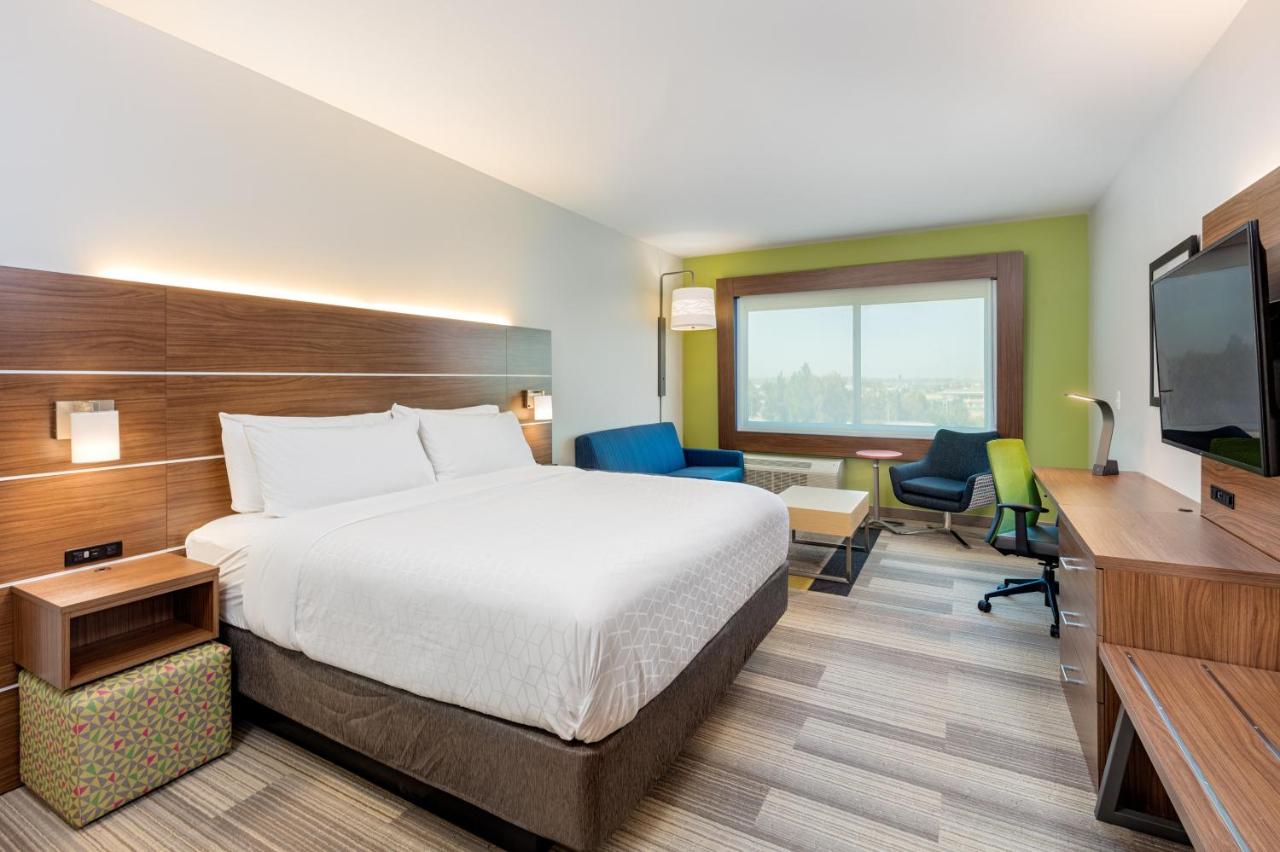 Two Bed Suite - Hearing Accessible at Holiday Inn Express & Suites Moreno Valley - Riverside by IHG