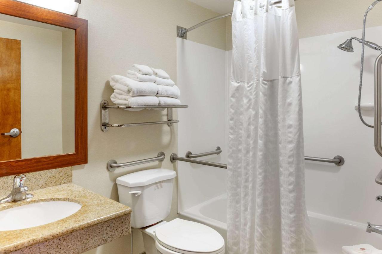 Queen Room with Two Queen Beds - Accessible/Non-Smoking at Comfort Inn Lancaster at Rockvale