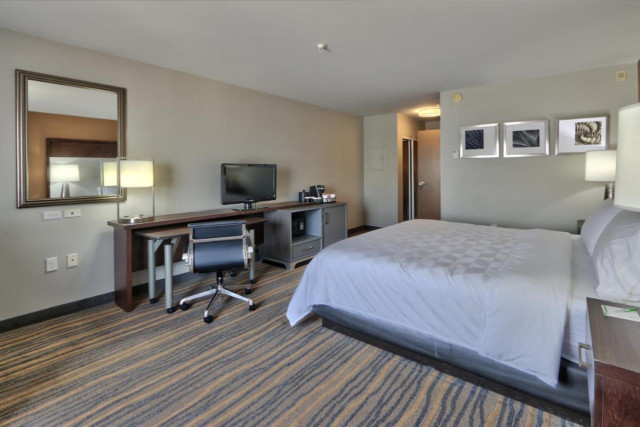 King Room - Hearing Accessible at Holiday Inn & Suites Albuquerque-North I-25, an IHG Hotel