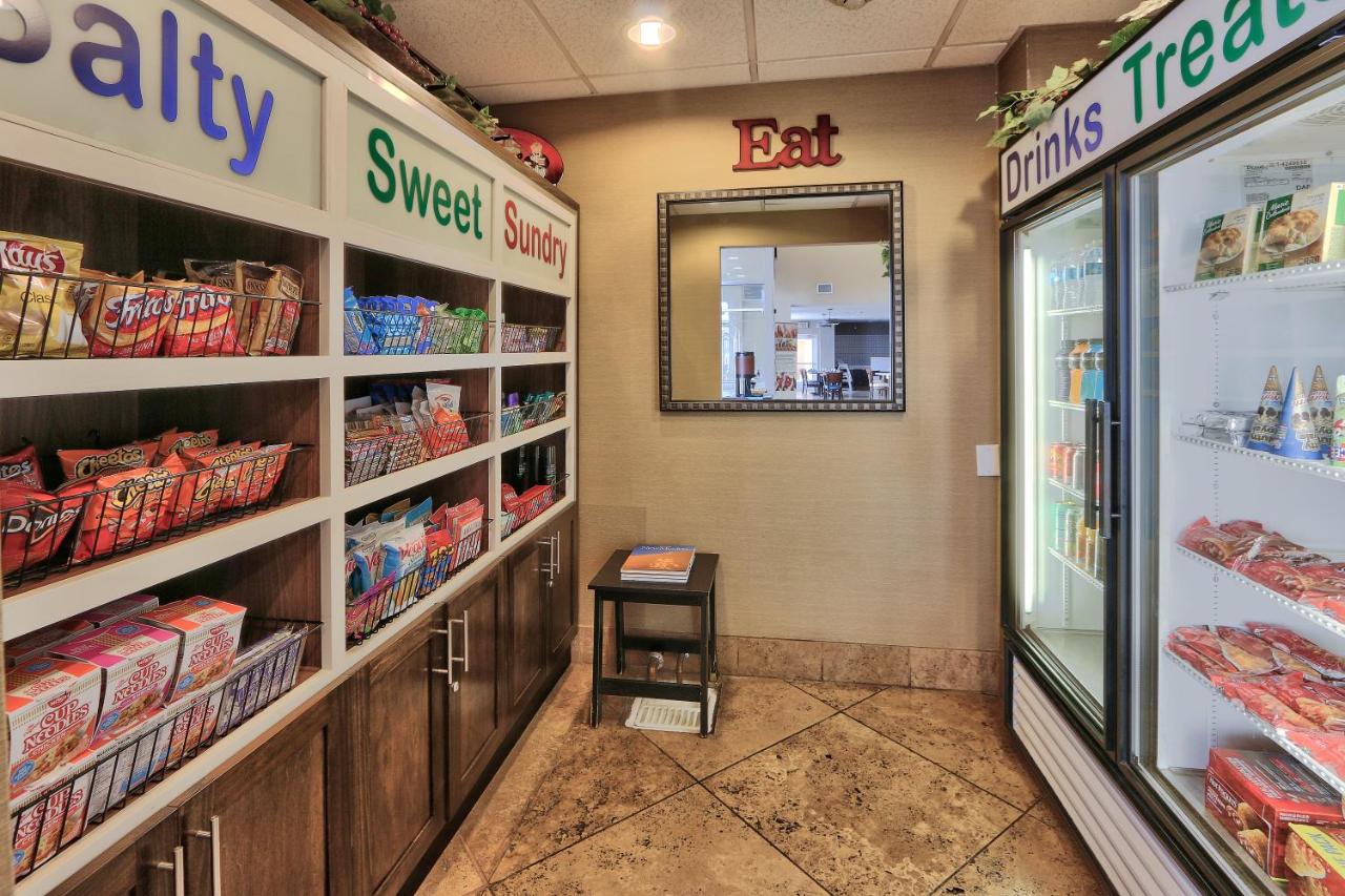  | Holiday Inn & Suites Albuquerque-North I-25, an IHG Hotel
