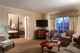 Room #110775318 at Meadowbrook Inn